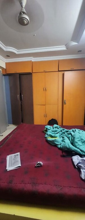 Bedroom in 2 BHK Apartment at Vakola – for Rent