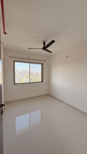Room in 2 BHK Apartment at Sukhwani Hermosa Casa, Mundhwa – for Rent