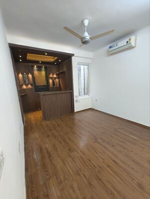 Room in 3 BHK Apartment at Orchid Island, Sector 51 – for Rent