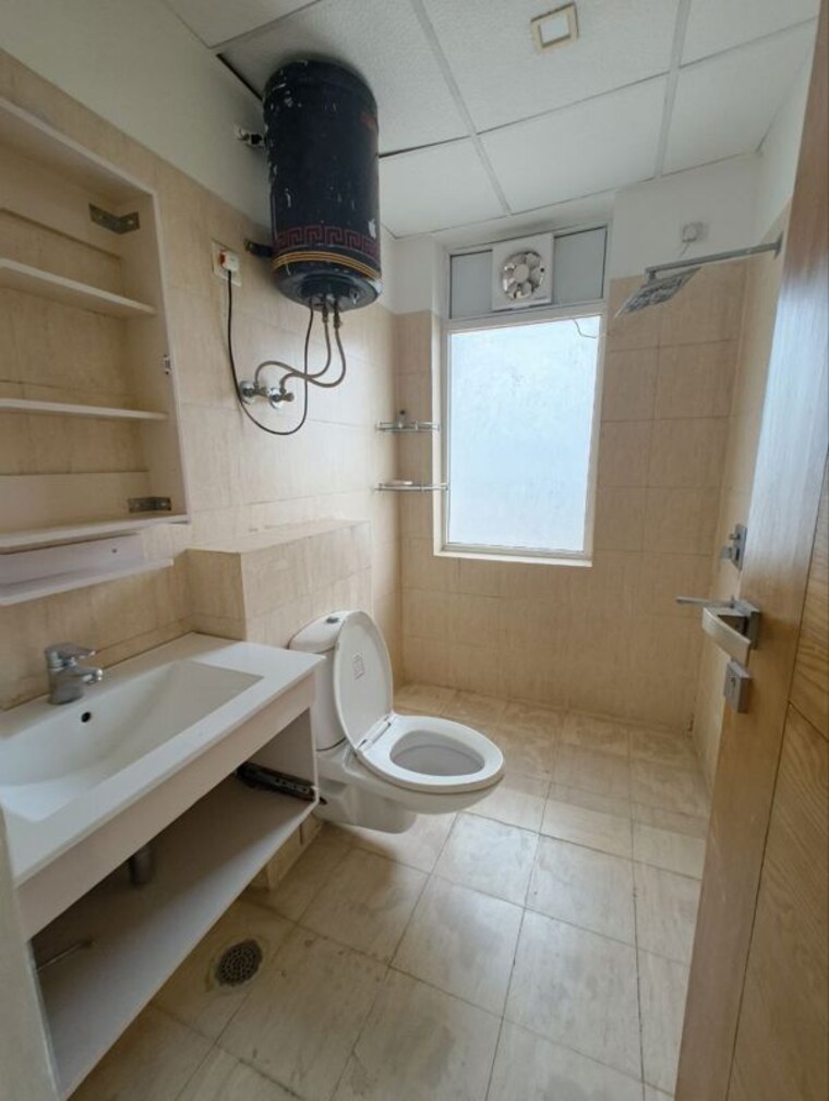 Bathroom, orchid-island 3 Bedroom 2400 Sq.Ft. Apartment In Sector 51 Gurgaon 10527635