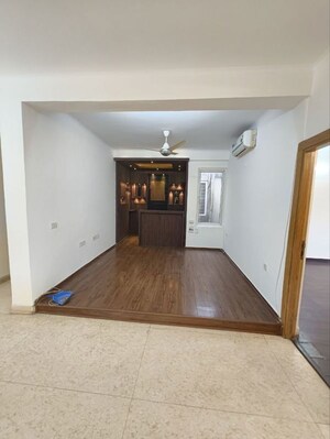 Room in 3 BHK Apartment at Orchid Island, Sector 51 – for Rent