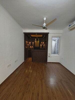 Room in 3 BHK Apartment at Orchid Island, Sector 51 – for Rent