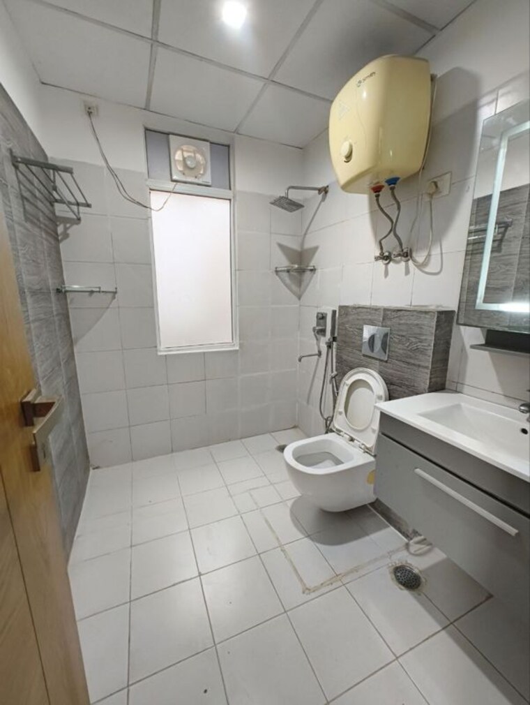 Bathroom, orchid-island 3 Bedroom 2400 Sq.Ft. Apartment In Sector 51 Gurgaon 10527639