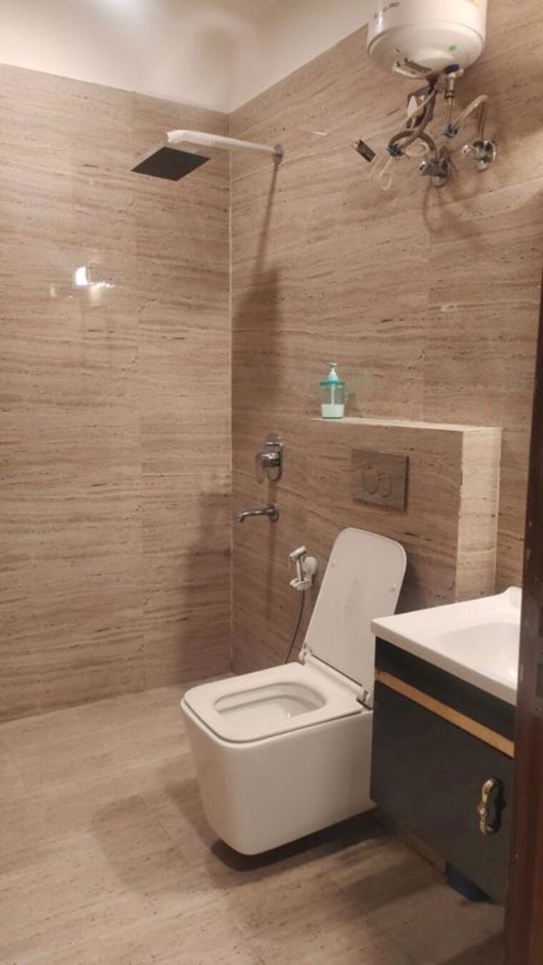 Bathroom, rosewood city 4 Bedroom 2600 Sq.Ft. Builder Floor In Rosewood City Gurgaon 10527647