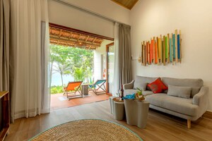 Bedroom in 5 BHK Villa at Juhu – for Sale