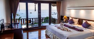 Bedroom in 5 BHK Villa at Juhu – for Sale
