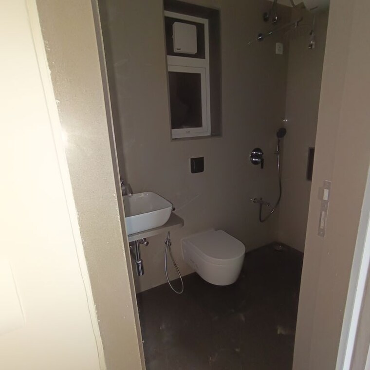 Bathroom, pratham-5th-element 2 Bedroom 600 Sq.Ft. Apartment In Andheri West Mumbai 10527674