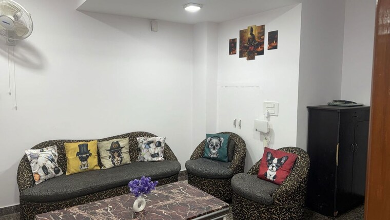 Living Room, ardee-city 2 Bedroom 263 Sq.Yd. Builder Floor In Sector 52 Gurgaon 10527686