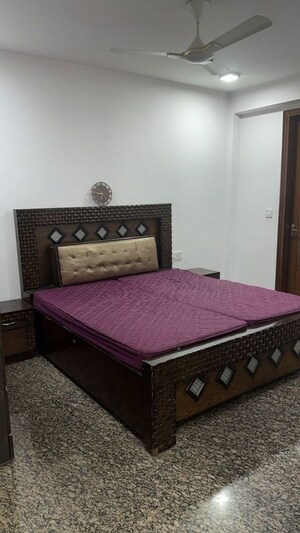 Bedroom in 2 BHK Builder Floor at Ardee City, Sector 52 – for Rent