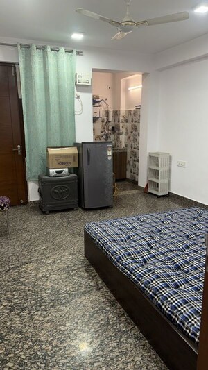 Bedroom in 2 BHK Builder Floor at Ardee City, Sector 52 – for Rent