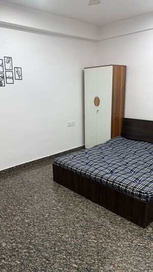 Bedroom in 2 BHK Builder Floor at Ardee City, Sector 52 – for Rent