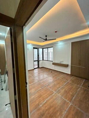 Room in 3 BHK Apartment at Nirala Greenshire, Sector 2 Greater Noida – for Rent