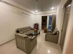 Team Area in 2 BHK Builder Floor at RWA Residential Society, Sector 40 – for Rent