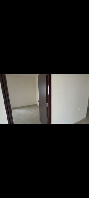 Room in  Apartment at Candeur 40, Miyapur – for Sale