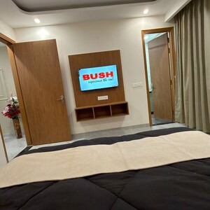 Bedroom in 1 BHK Builder Floor at DLF The Grove, Sector 54 – for Rent