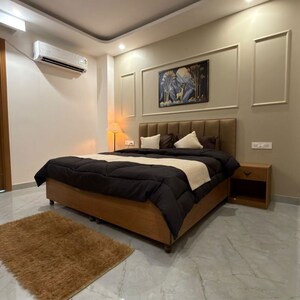 Bedroom in 1 BHK Builder Floor at DLF The Grove, Sector 54 – for Rent