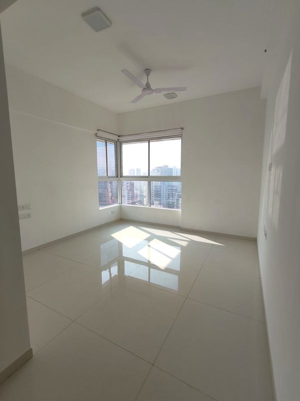 2 BHK +  760 Sq.Ft. Apartment in Wadhwa Pristine