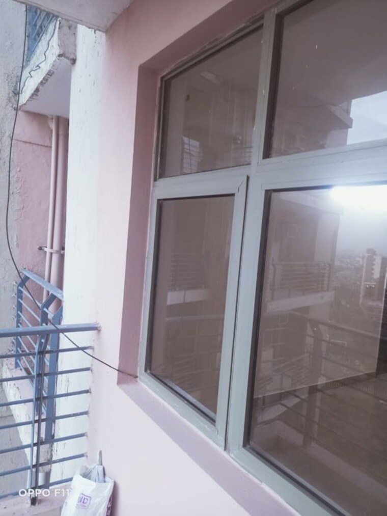 Bathroom, amrapali-pan-oasis 2 Bedroom 1042 Sq.Ft. Apartment In Sector 70 Noida 10527727