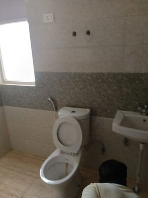 Bathroom in 2.5 BHK Apartment at Amrapali Kingswood, Sector 4 Greater Noida – for Rent