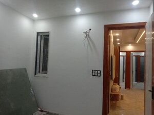 Room in 3 BHK Builder Floor at Dwarka Mor – for Sale