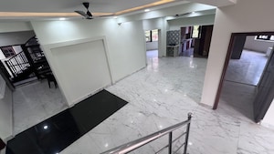 Team Area in 5 BHK Apartment at Jubilee Hills – for Rent