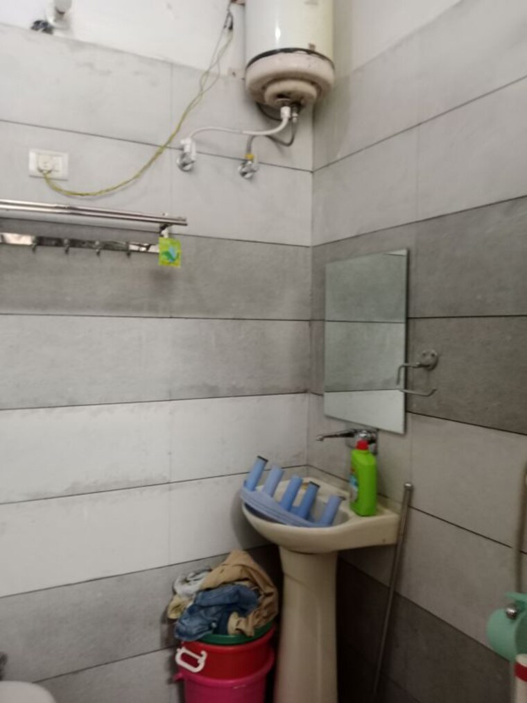 Bathroom, sector 18 2 Bedroom 1015 Sq.Ft. Builder Floor In Sector 18 Panipat 10527866
