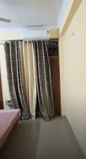 Room in 3 BHK Independent House at Faizabad Road – for Rent
