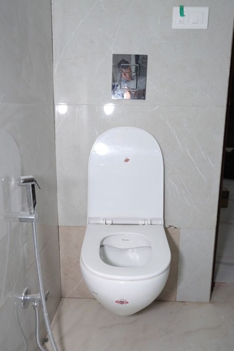 Bathroom, maharishi-dayanand-cghs 4 Bedroom 2000 Sq.Ft. Apartment In Vasant Kunj Delhi 10527893