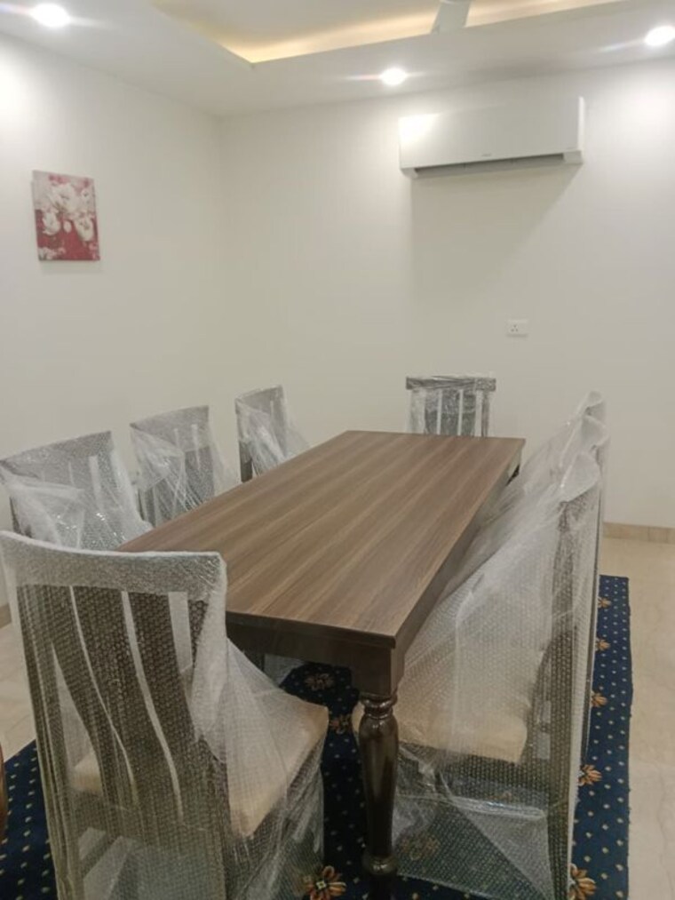 Team Area, geetanjali enclave 3 Bedroom 2200 Sq.Ft. Builder Floor In Geetanjali Enclave Delhi 10527887