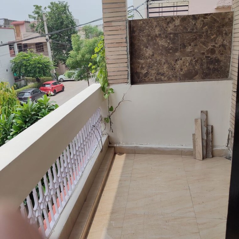Balcony, sector 7 2 Bedroom 1550 Sq.Ft. Builder Floor In Sector 7 Gurgaon 10527901