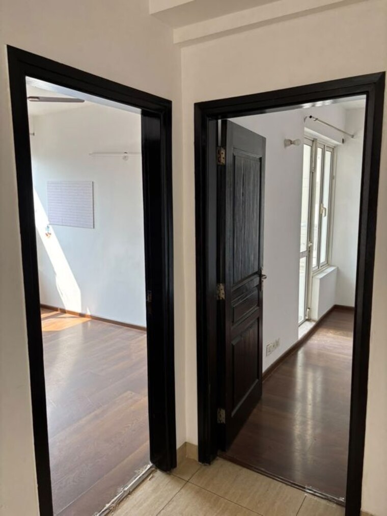 Room, amrapali-hanging-gardens 2 Bedroom 1195 Sq.Ft. Apartment In Sector 107 Noida 10527942