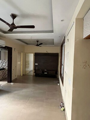 Building Lobby in 3 BHK Apartment at Mapsko Paradise, Sector 83 – for Rent
