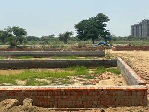  Plot For Sale in Bamnikhera