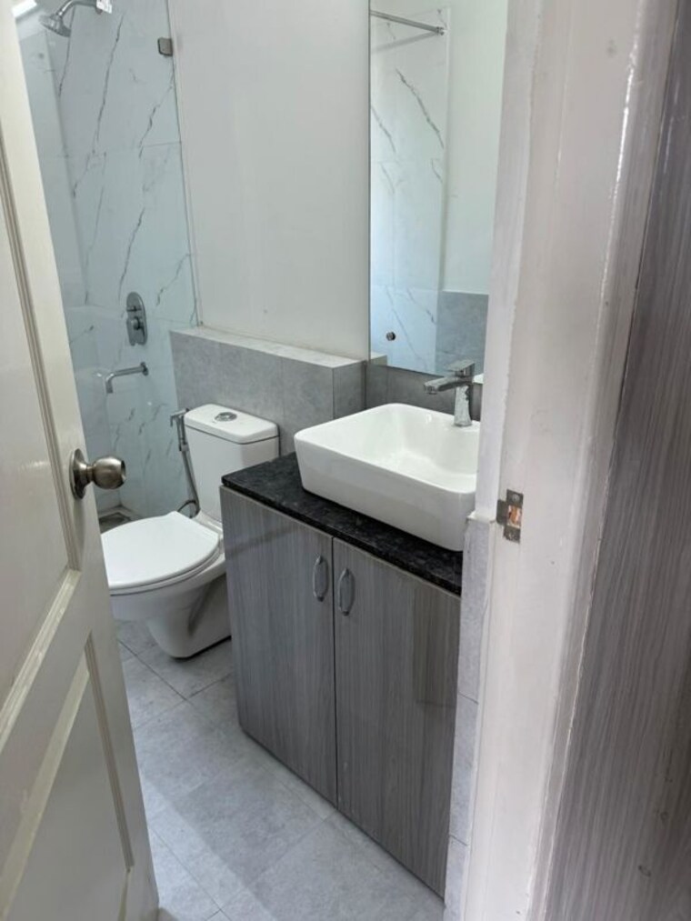 Bathroom, silverglades-the-melia 3 Bedroom 1120 Sq.Ft. Apartment In Sohna Sector 35 Gurgaon 10527996
