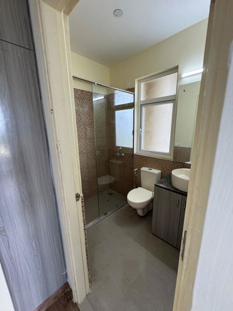 Bathroom, silverglades-the-melia 3 Bedroom 1120 Sq.Ft. Apartment In Sohna Sector 35 Gurgaon 10527996