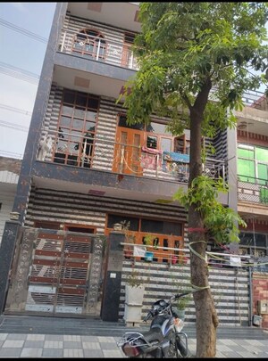 1 BHK Villa For Rent in Beta I Greater Noida