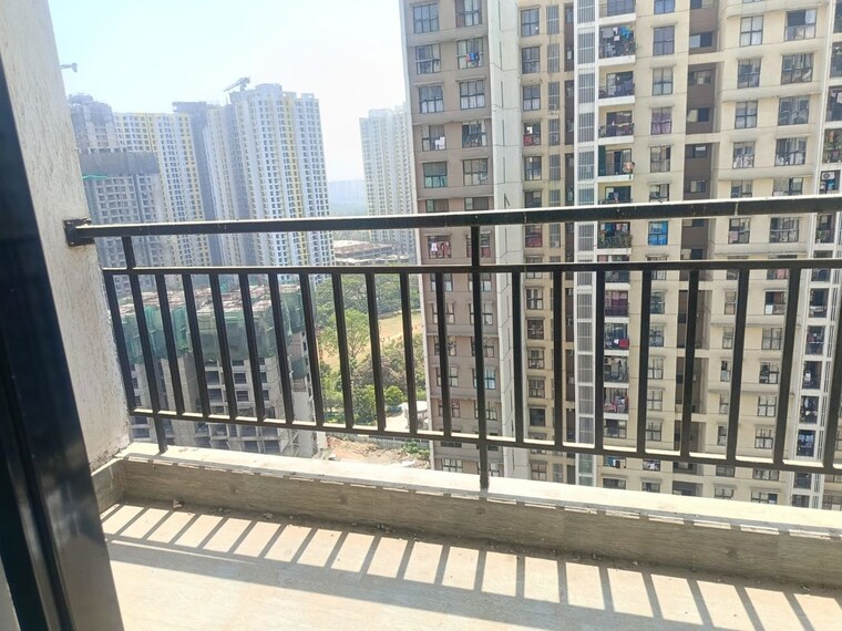 Balcony, runwal-gardens-phase-3 1 Bedroom 470 Sq.Ft. Apartment In Dombivli East Thane 10528014