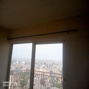 Room in 2 BHK Apartment at Mahagun Mywoods, Sector 16c Greater Noida – for Sale