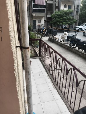 Balcony in 1 BHK Apartment at Arawali Apartments, Sector 52 – for Rent