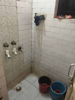 Bathroom in 1 BHK Apartment at Arawali Apartments, Sector 52 – for Rent