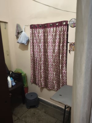 Living Room in 1 BHK Apartment at Arawali Apartments, Sector 52 – for Rent