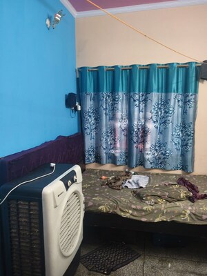 Furnished Amenities in 1 BHK Apartment at Arawali Apartments, Sector 52 – for Rent