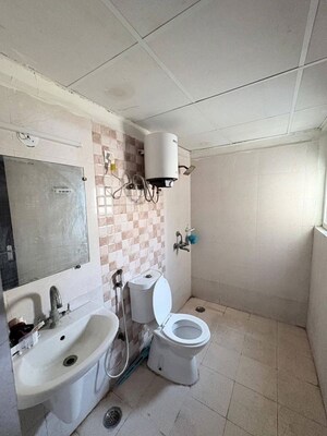 Bathroom in 3 BHK Apartment at Paramount Emotions, Sector 1 Greater Noida – for Rent