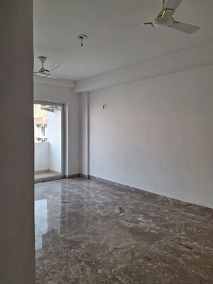 Room in 4 BHK Apartment at SS Linden, Sector 84 – for Rent