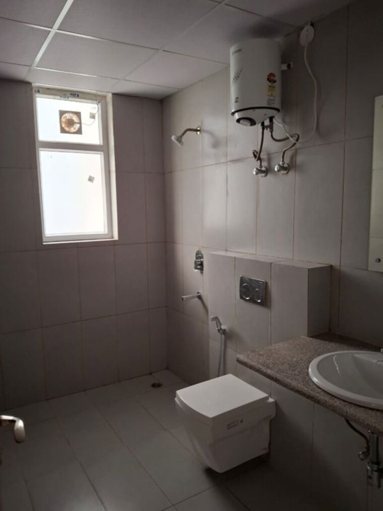 Bathroom, ss-linden 4 Bedroom 2682 Sq.Ft. Apartment In Sector 84 Gurgaon 10163928