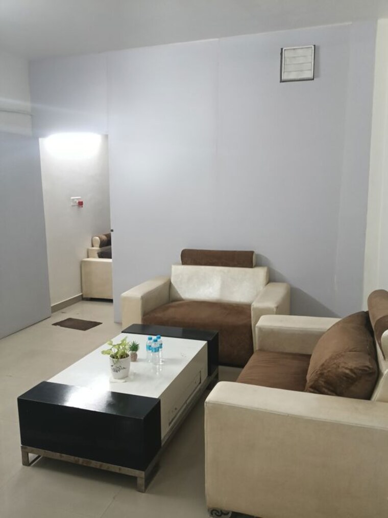 Cover Image, vip road Commercial Office Space 900 Sq.Ft. In Vip Road Zirakpur 10528084