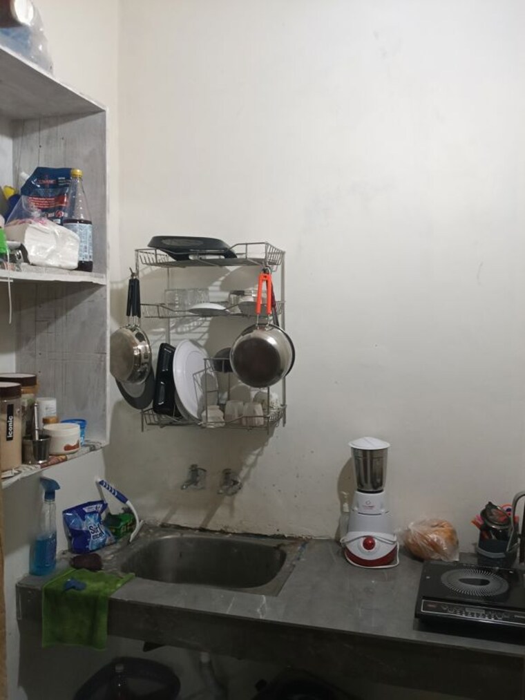 Kitchen, vip road Commercial Office Space 900 Sq.Ft. In Vip Road Zirakpur 10528084