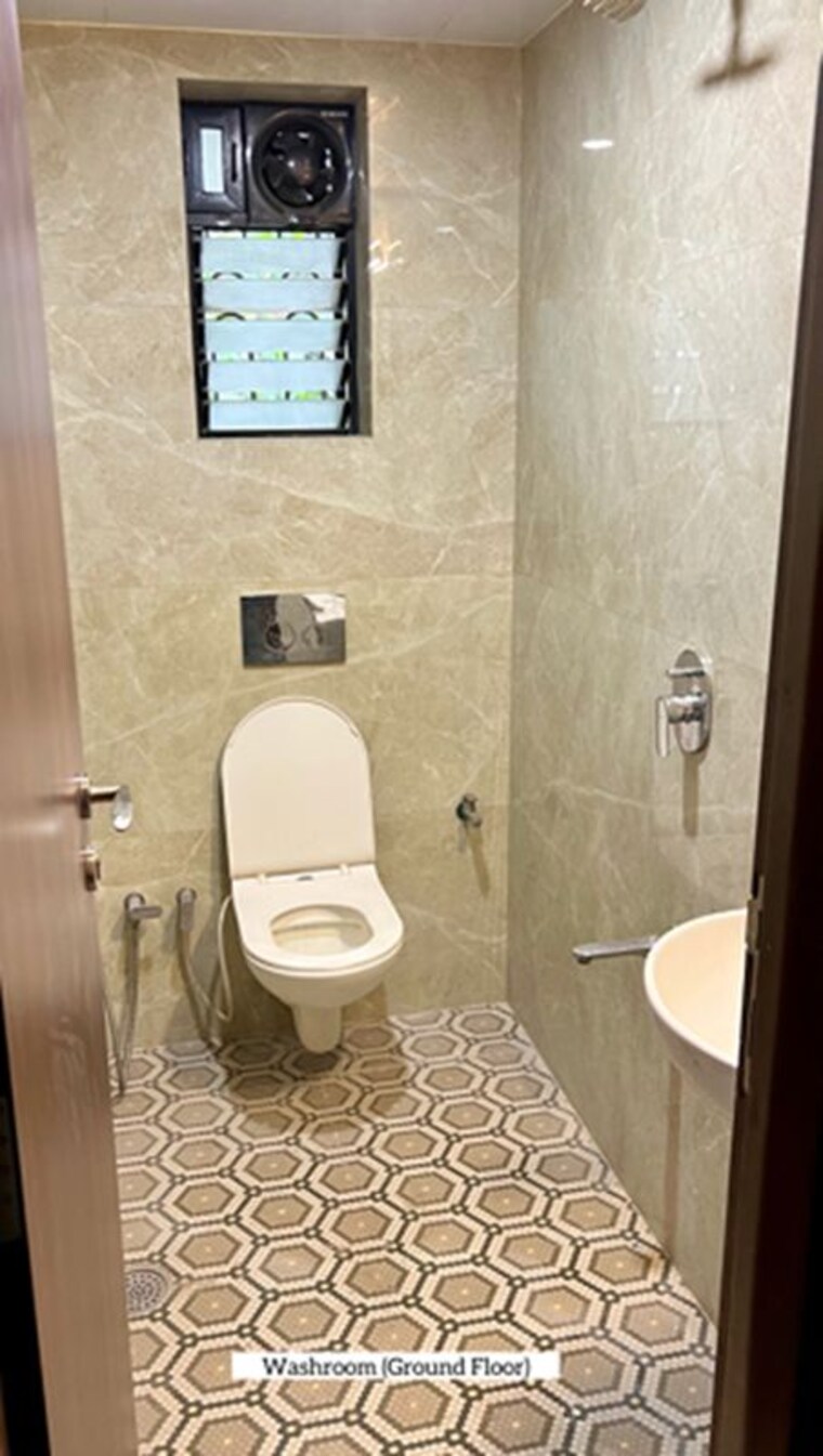 Bathroom, chembur 4 Bedroom 2210 Sq.Ft. Villa In Chembur Mumbai 10414011