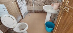 Bathroom in 2 BHK Builder Floor at Gomti Nagar – for Rent