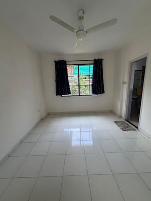 Room in 3 BHK Apartment at Ravi Park, Wanwadi – for Rent